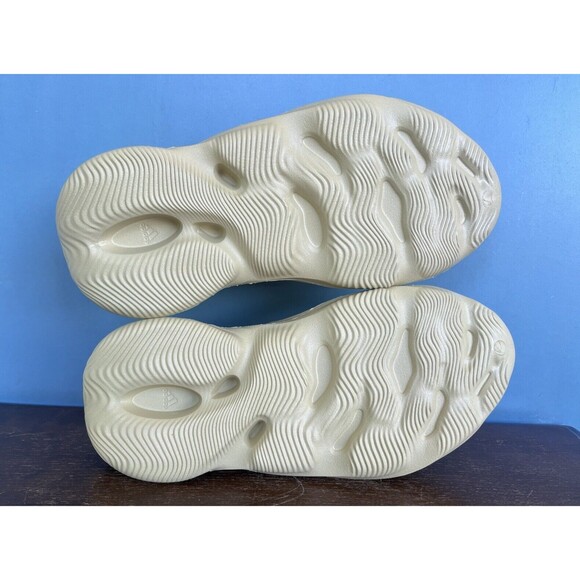 Adidas Yeezy Foam RNR Runner “Sulfur” Men’s Size 12 GV6775 main image 11
